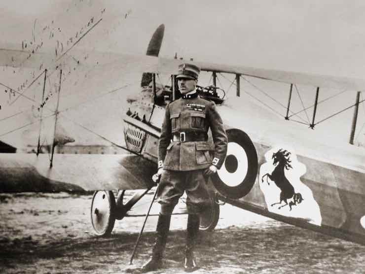 Il Cavallino Rampante di Enzo Ferrari, ereditato dall'aviatore ed il successo dell'ideoplano