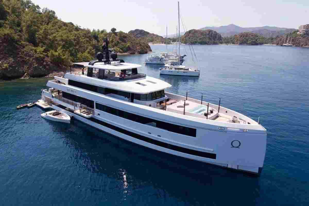 Lo yacht Aquarius (web source) 29.12.2022 pontilenews