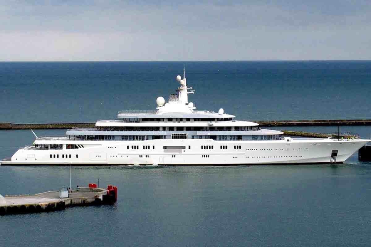 Lo yacht Eclispe (Wikipedia) 19.12.2022 pontilenews
