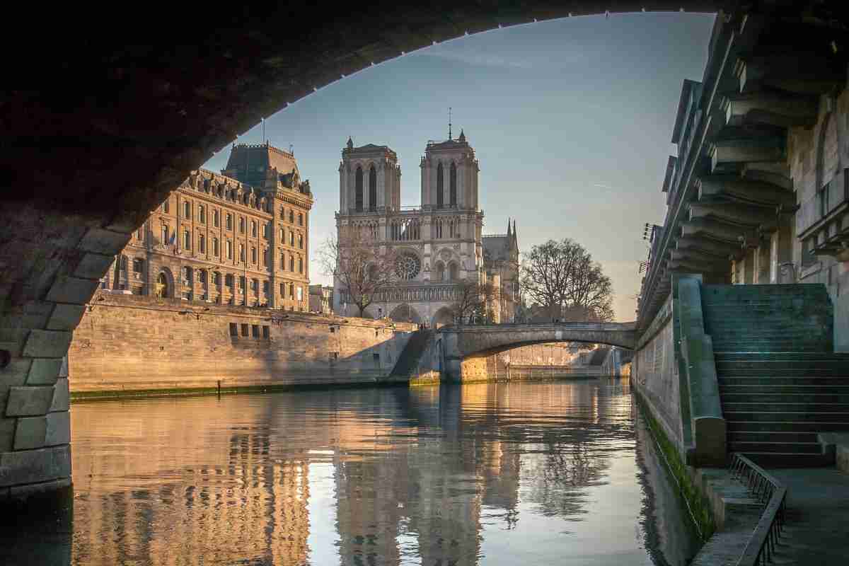 Parigi, romantica e bellissima, ma solo per un viaggio