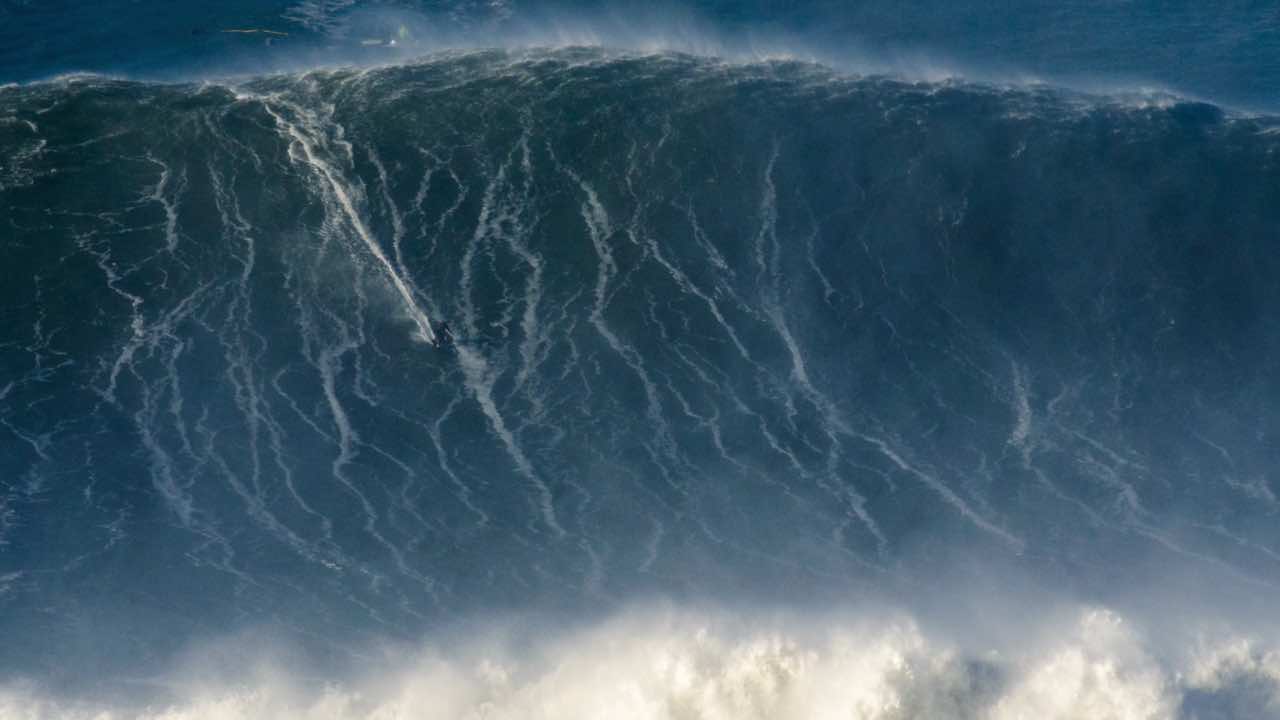 Il record del surf non è di un uomo?