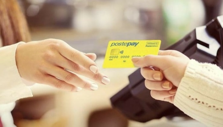 Carta Postepay cashback carburante 