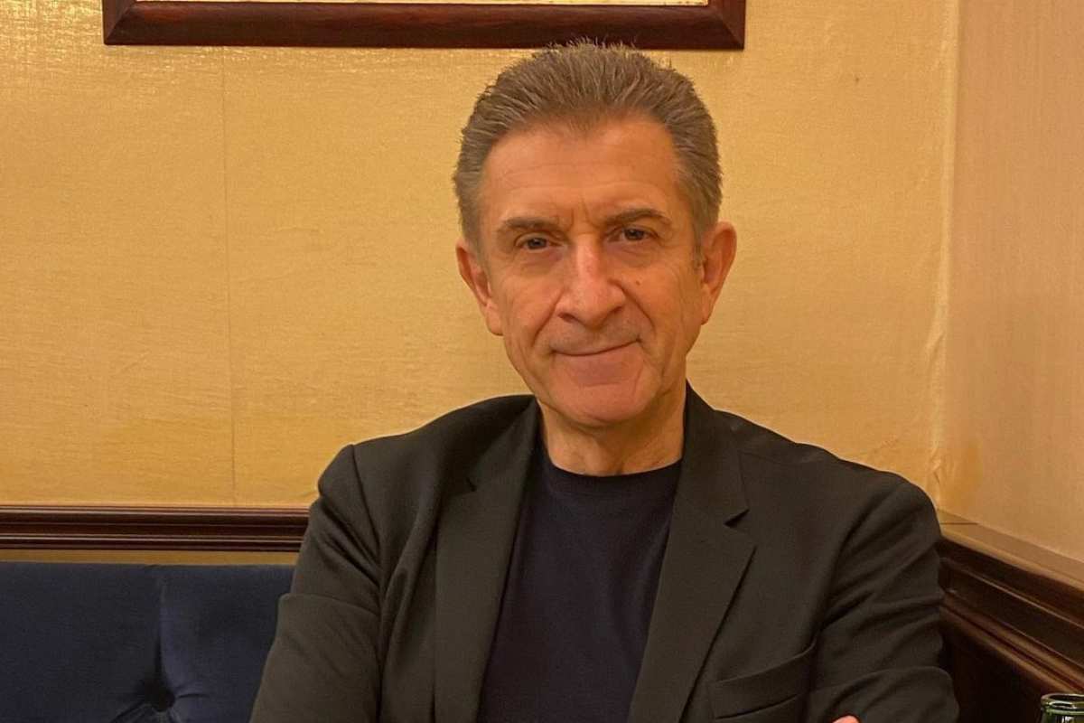 Ezio Greggio bersagliato sui social (Instagram)Pontilenews