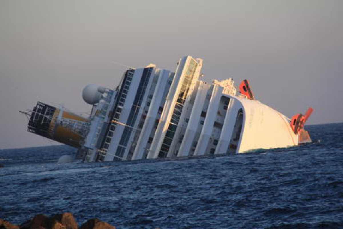 Il naufragio della Costa Concordia (Ansa) 5.1.2023 pontilenews