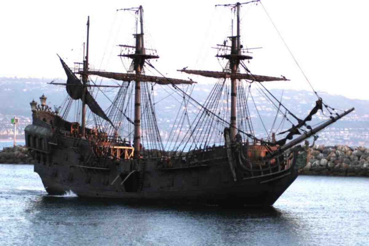 La nave cui è ispirata la Perla Nera (web source) 11.1.2023 pontilenews