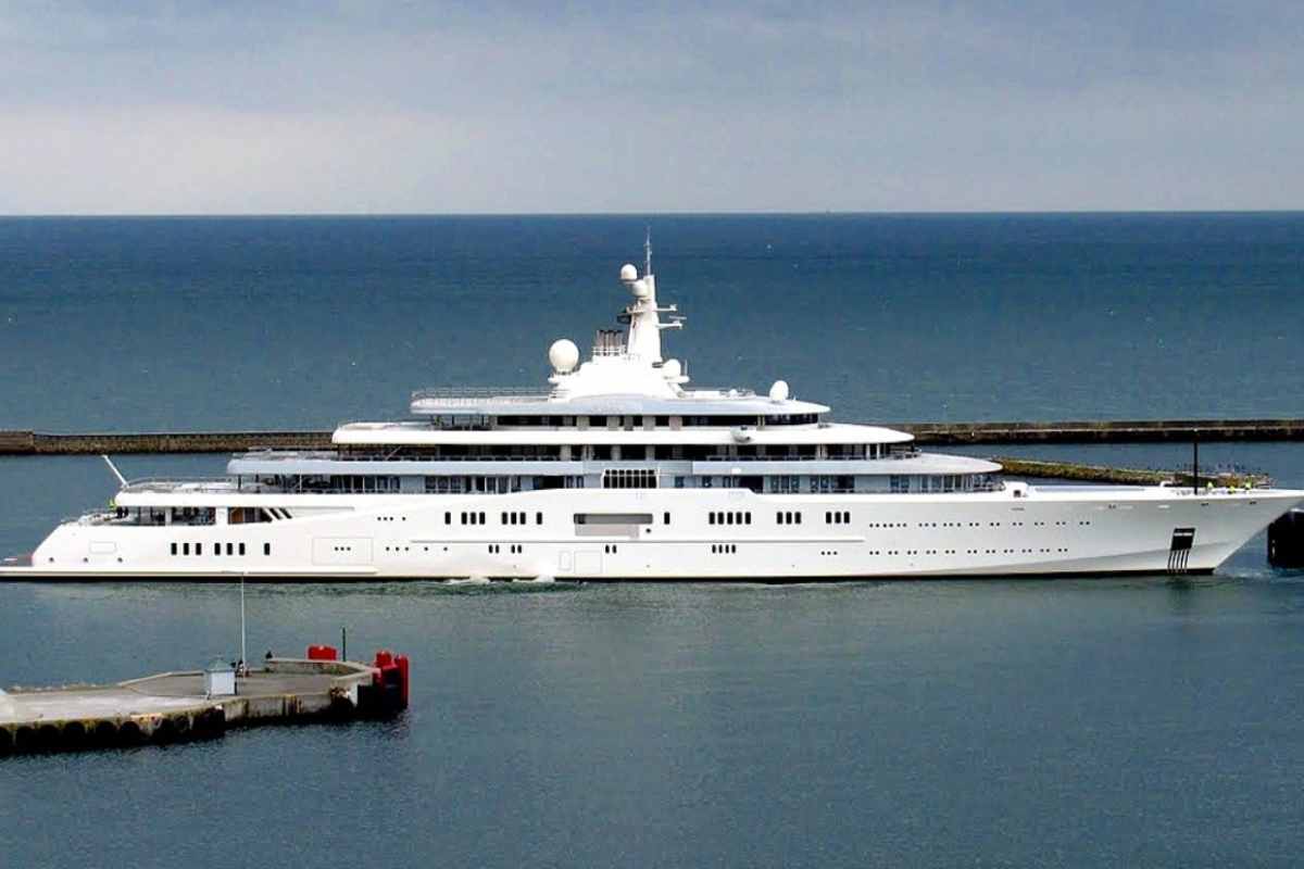 Lo yacht Eclipse di Roman Abramovich (Wikipedia) 8.1.2023 pontilenews