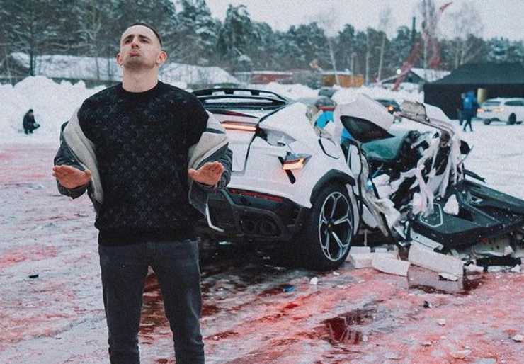 Lamborghini Urus distrutta