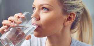 assunzione giornaliera acqua miti