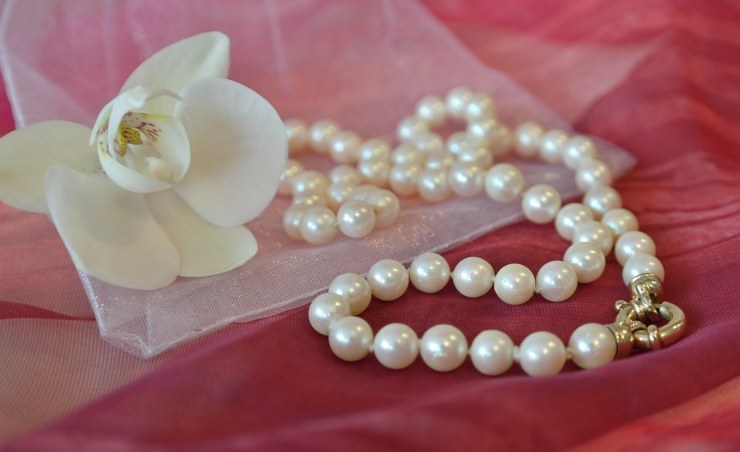 Trucco per riconoscere perla naturale e suo valore