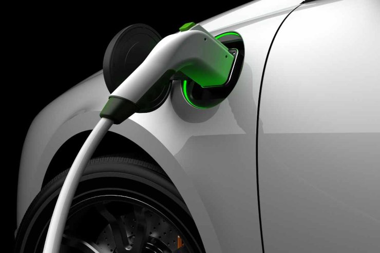 Auto elettriche: come risparmiare sulla carica