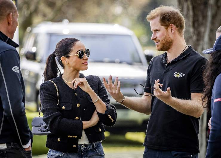 meghan markle harry assenza incoronazione