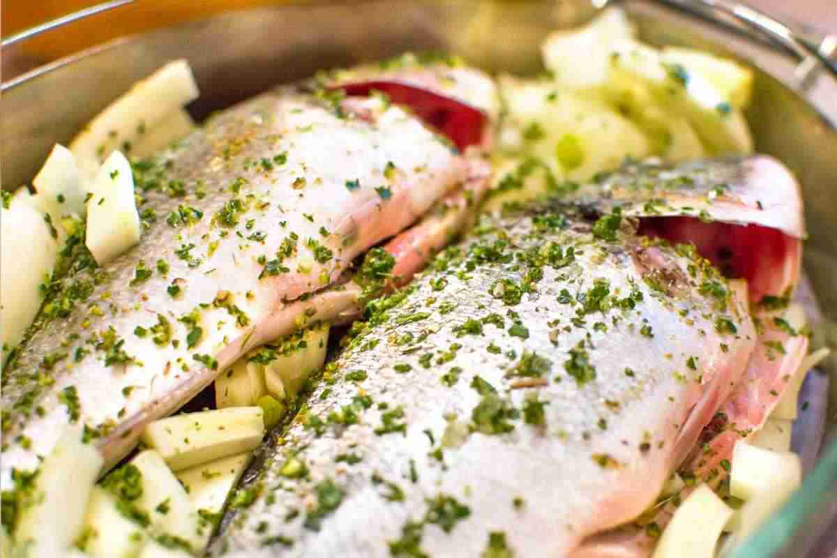 Pesce crudo, va lavato? La risposta