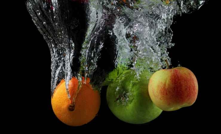 Come lavare bene la frutta per non correre rischi