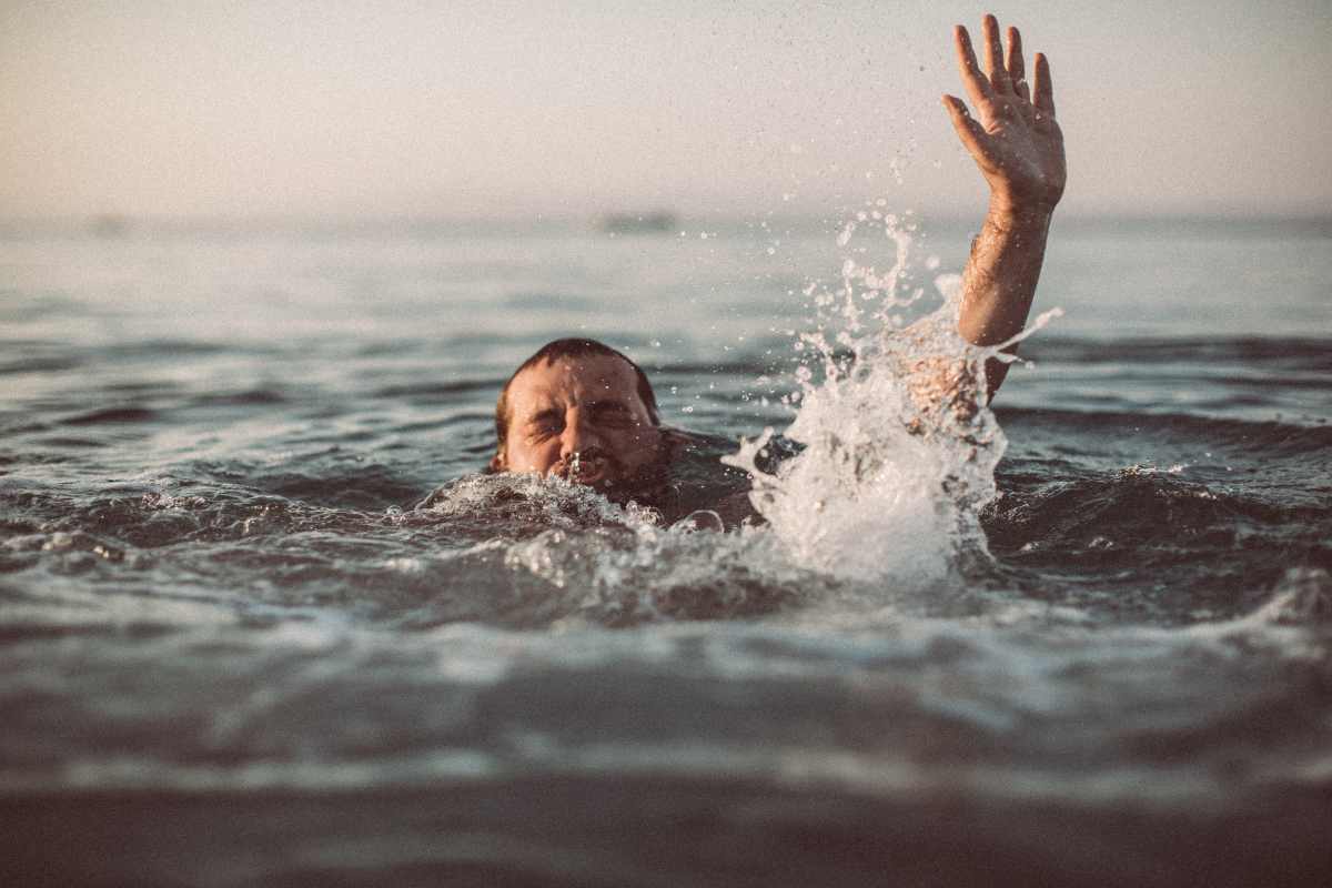 cosa succede se bevi l'acqua di mare