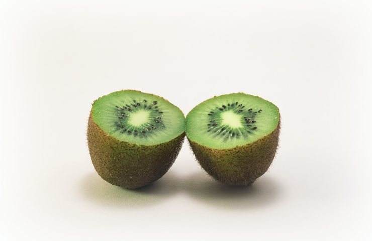 Kiwi, il frutto da mangiare a colazione