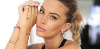 Sophie Codegoni dettagli intimi mostra