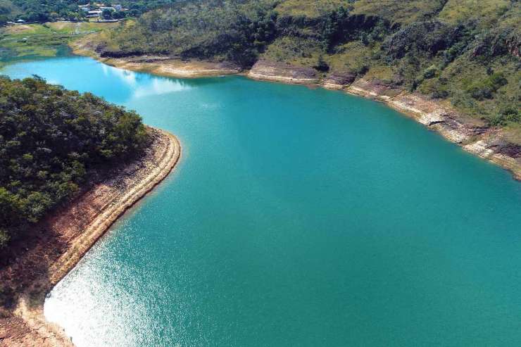 Ecco il lago dalle acque blu