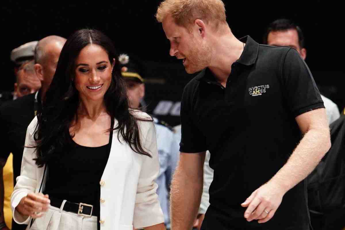 harry beccato con assistente meghan