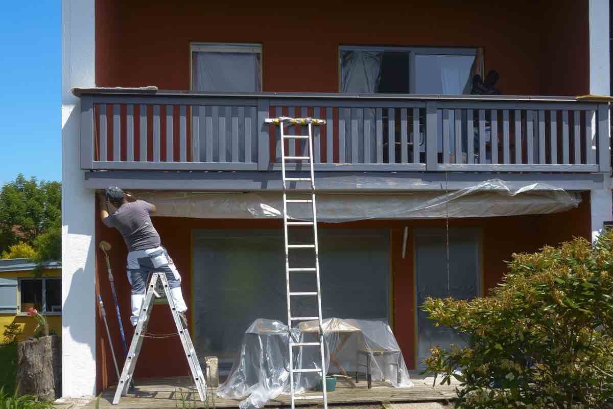Un Comune del nord Italia ha incentivato i cittadini nel ridipingere le facciate di casa