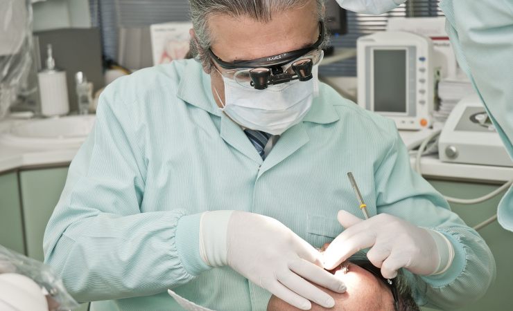 Come viene realizzato un apparecchio per i denti