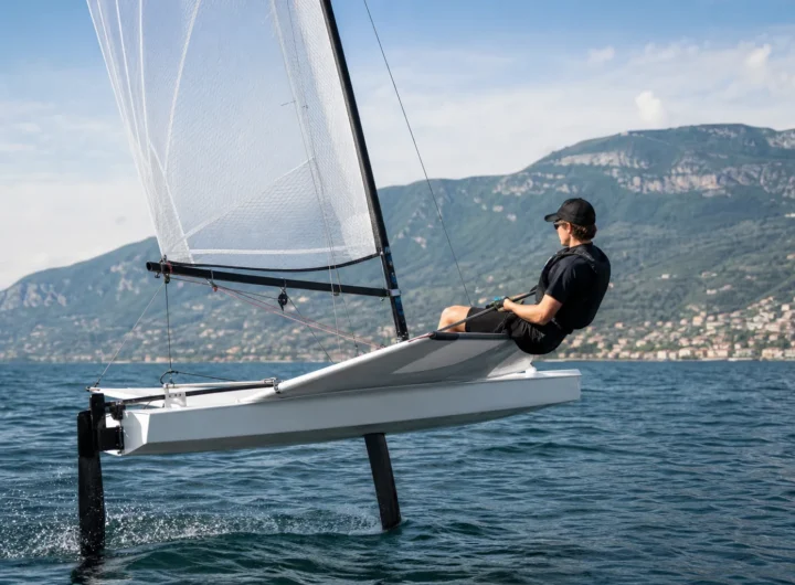 Switch One Design: il dinghy foiling accessibile che democratizza il volo in barca