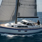 Hallberg-Rassy 370: il nuovo cruiser svedese tra tradizione e modernità